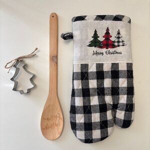 Christmas Baking set includes Oven mitten, cookie cutter, wooden spoon